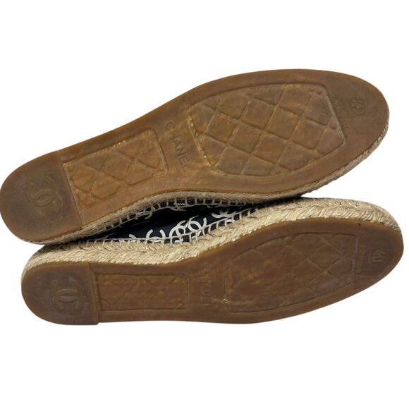 Chanel CC Logo Leather Espadrilles Navy White Monogram Flats Designer Size 40 - Picture 11 of 12